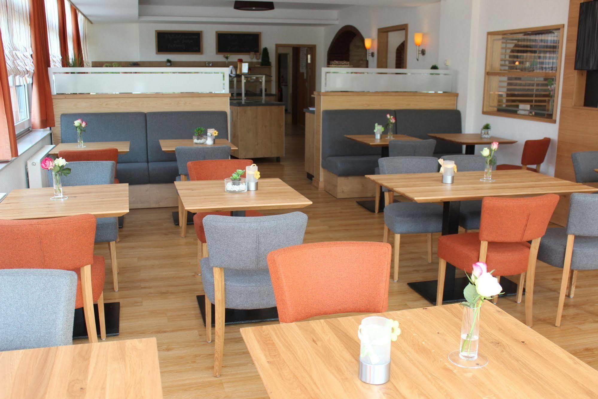 Hotel Ripken Kirchhatten Buitenkant foto