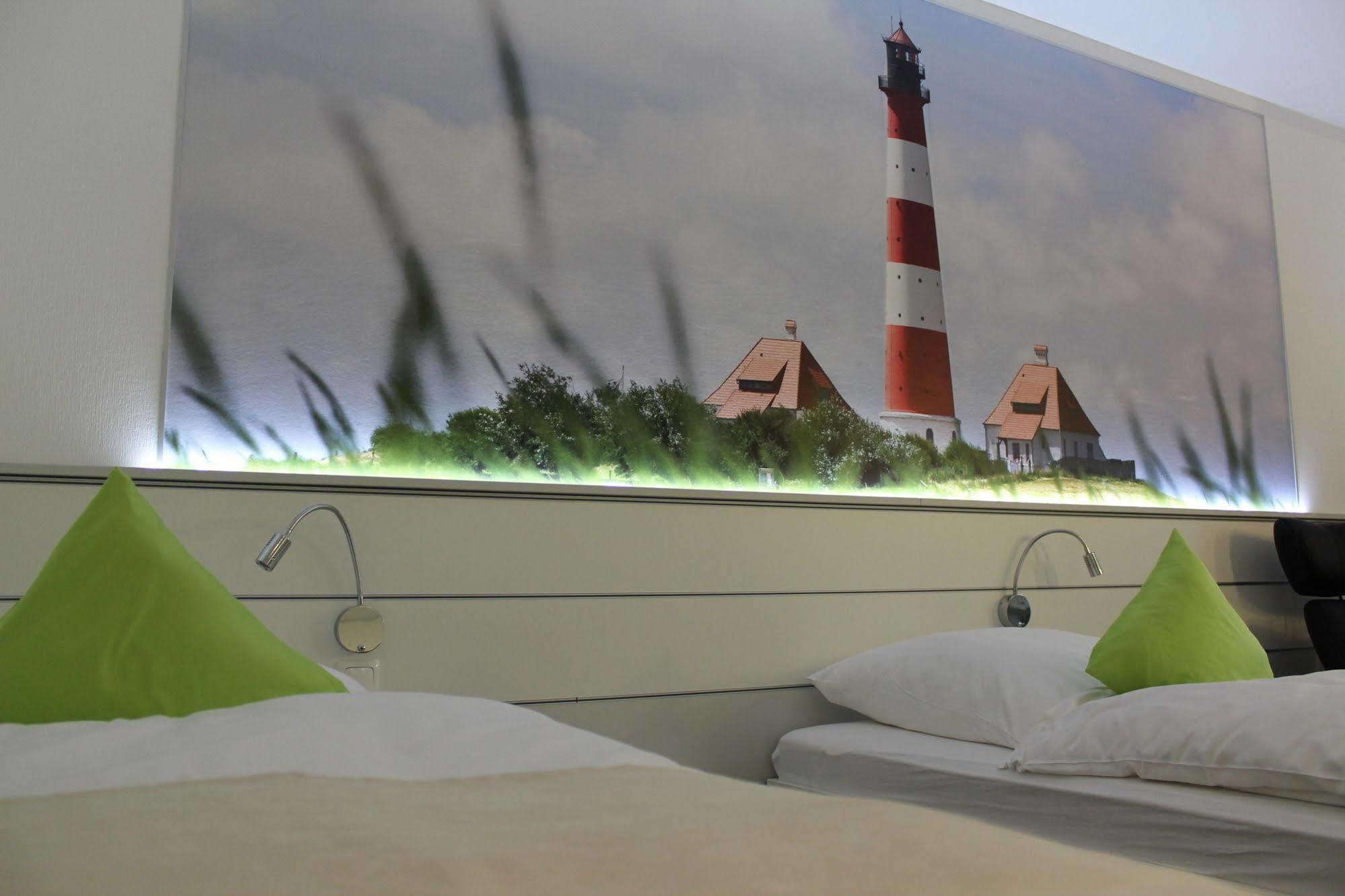 Hotel Ripken Kirchhatten Buitenkant foto
